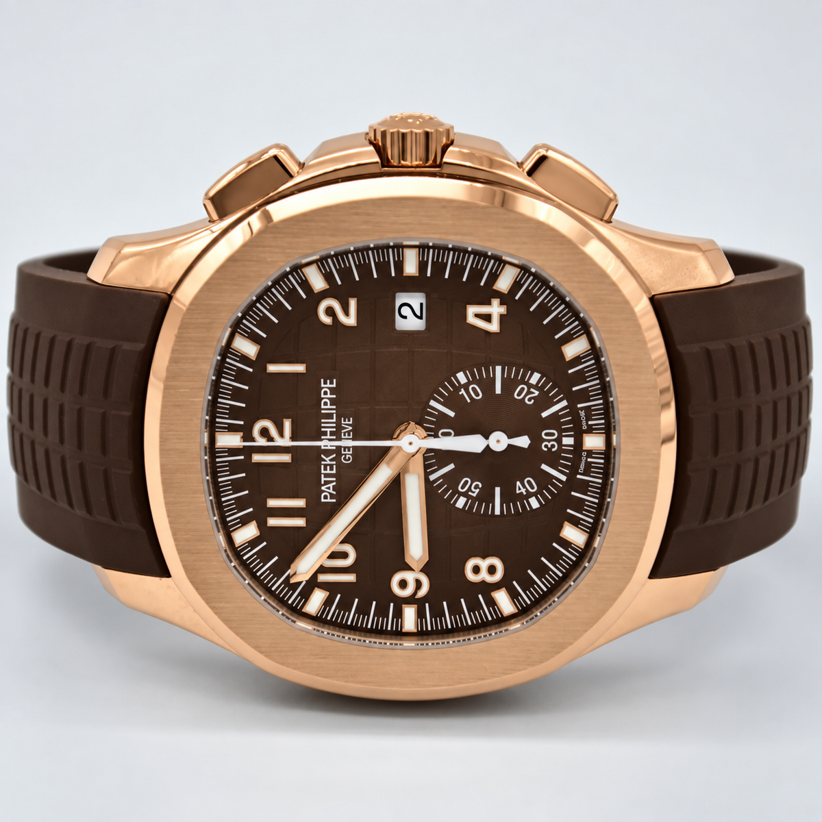 Relógio Geneve Aquanaut 42.2mm Marrom - Super Clone Com a Caixa de Madeira + Certificados