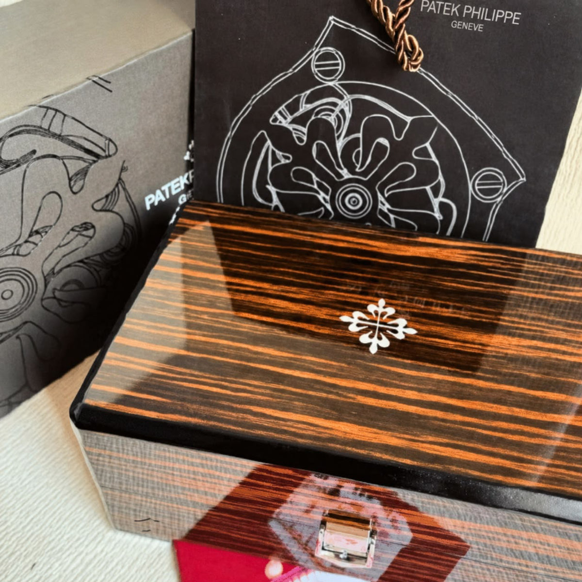 Caixa de Madeira + Certificado Patek Philippe