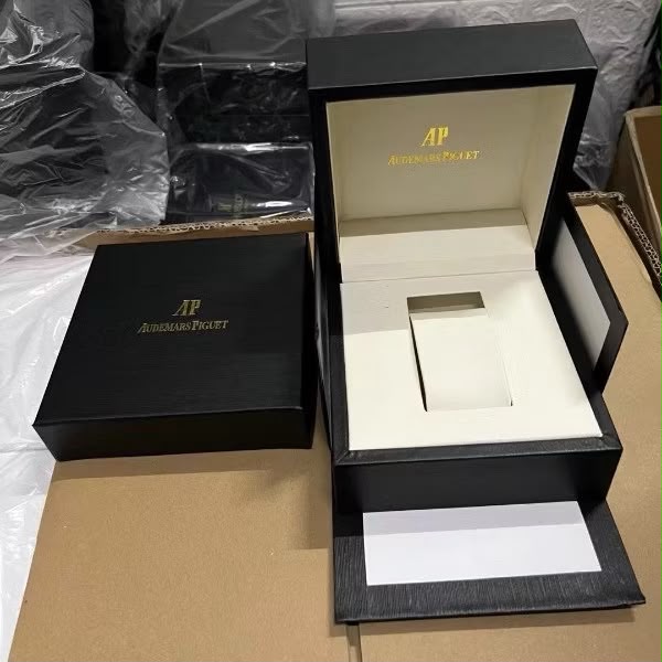 Caixa Audermar's Piguet
