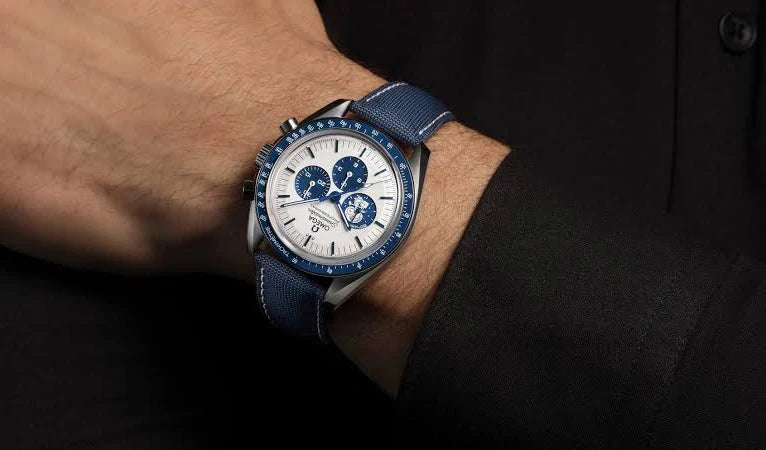 Relógio Omega Speedmaster " Snoopy Award" Anniversary Series Watch (Snoopy se movimenta) - Super Clone (Acompanha Caixa e Documentos)